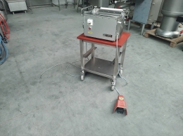  Skinning machine Cretel